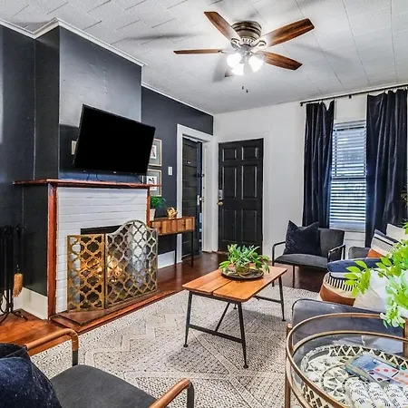 Spacious 4Br Retreat In The Heart Of Lafayette Exterior photo
