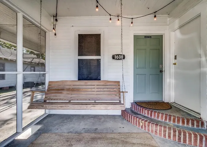 Spacious 4Br Retreat In The Heart Of Lafayette