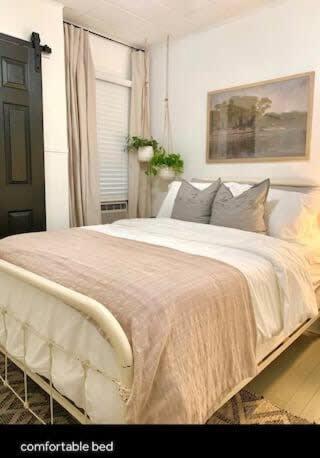 Spacious 4br Retreat In The Heart Of Ferienhaus *