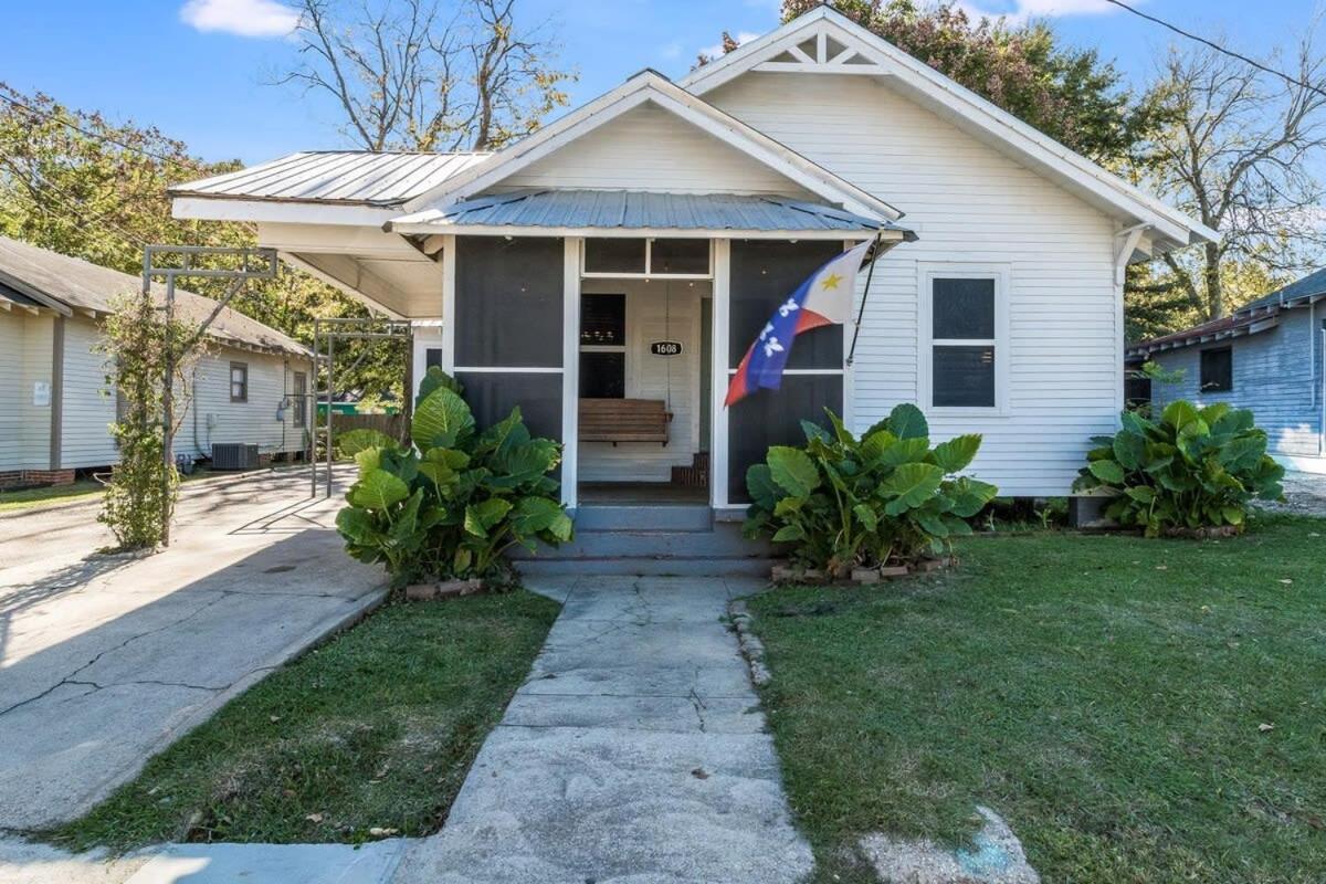 Ferienhaus Spacious 4br Retreat In The Heart Of *